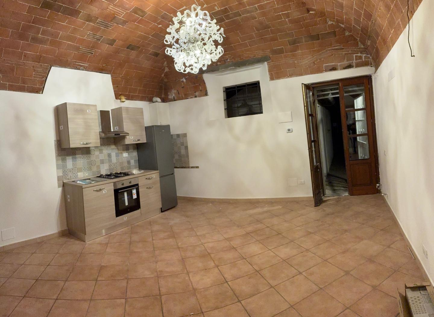 Trilocale arredato in affitto, Pisa zona le piagge