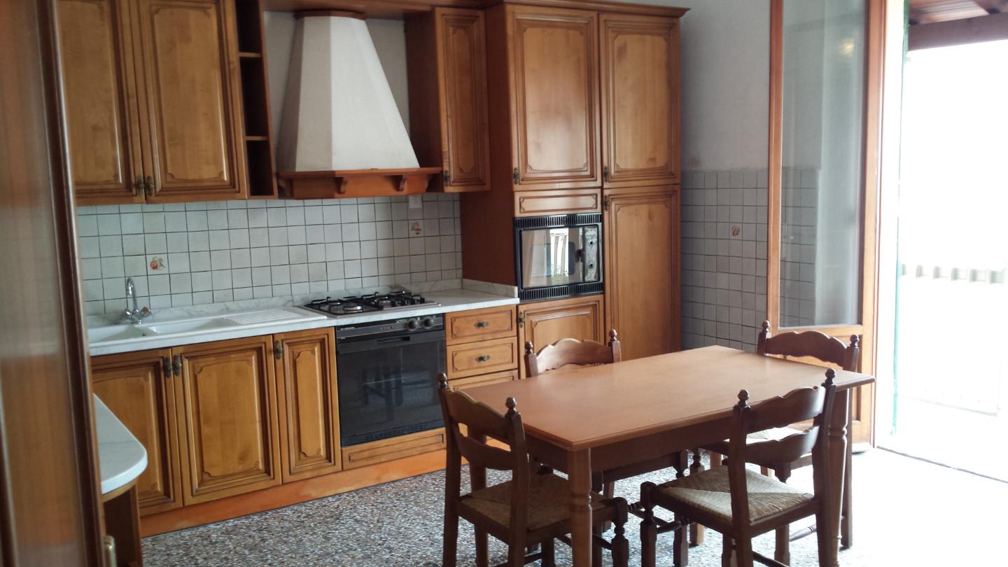 Quadrilocale arredato in affitto, Pisa porta a lucca