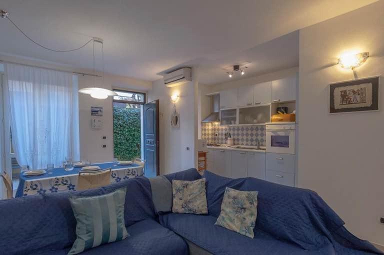 Trilocale arredato in affitto, Viareggio passeggiata