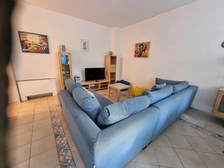 Trilocale arredato in affitto, Viareggio centro mare