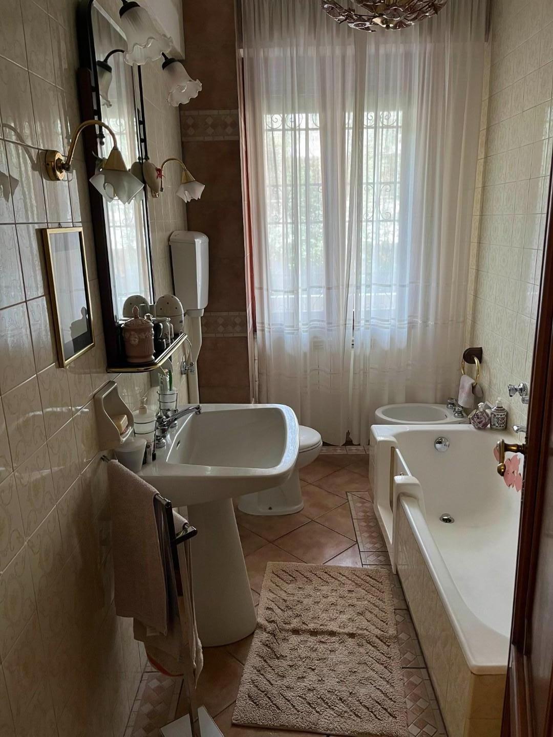 Stanza Singola con terrazzi, Pisa porta a lucca