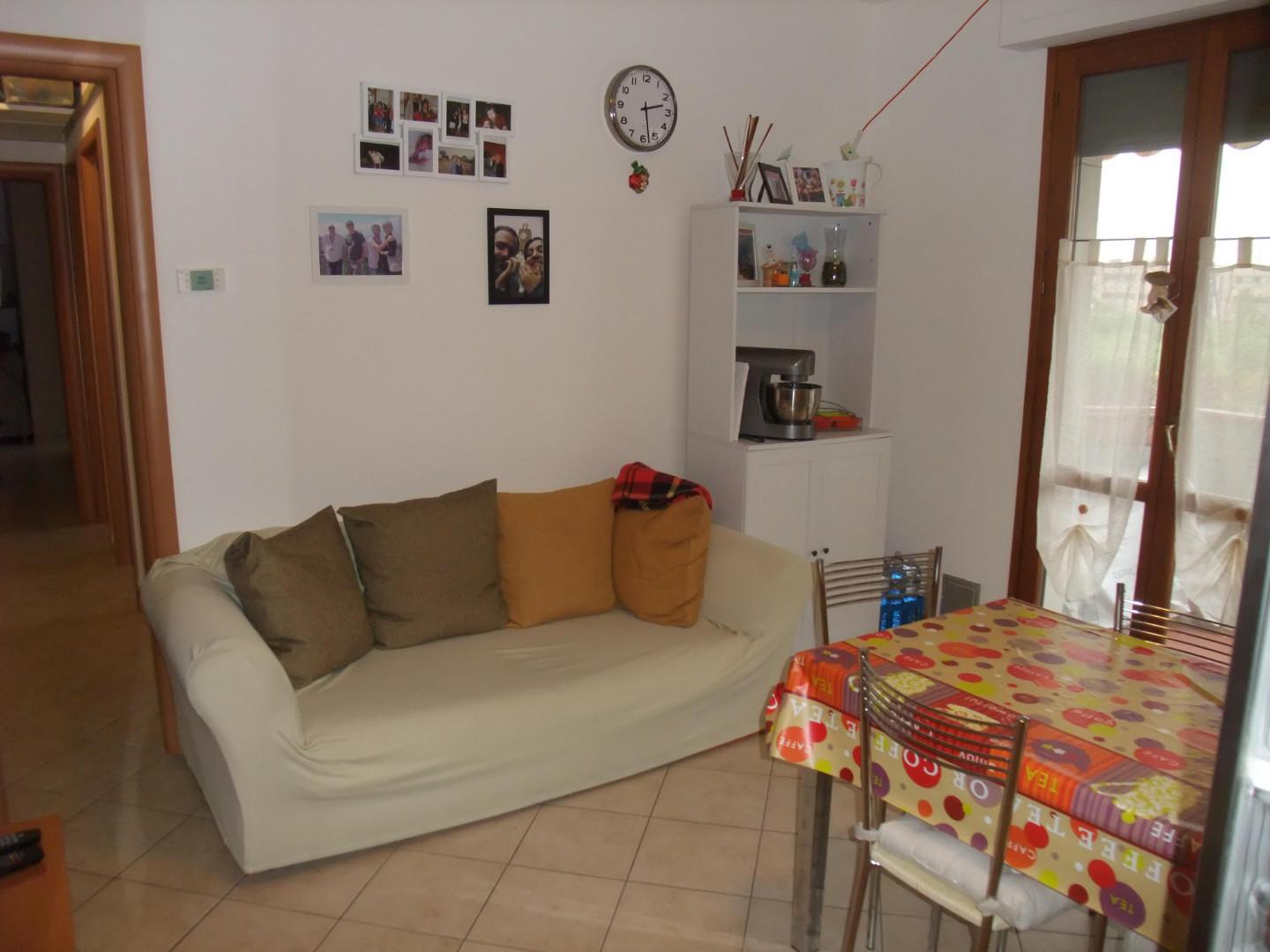 Trilocale arredato in affitto a Cascina