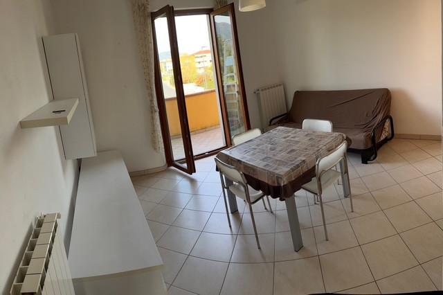 Trilocale arredato in affitto, Lucca sant'anna