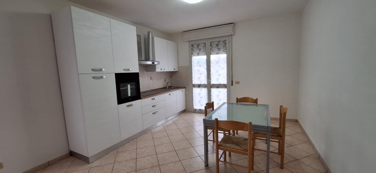 Trilocale arredato in affitto, Lucca sant'anna