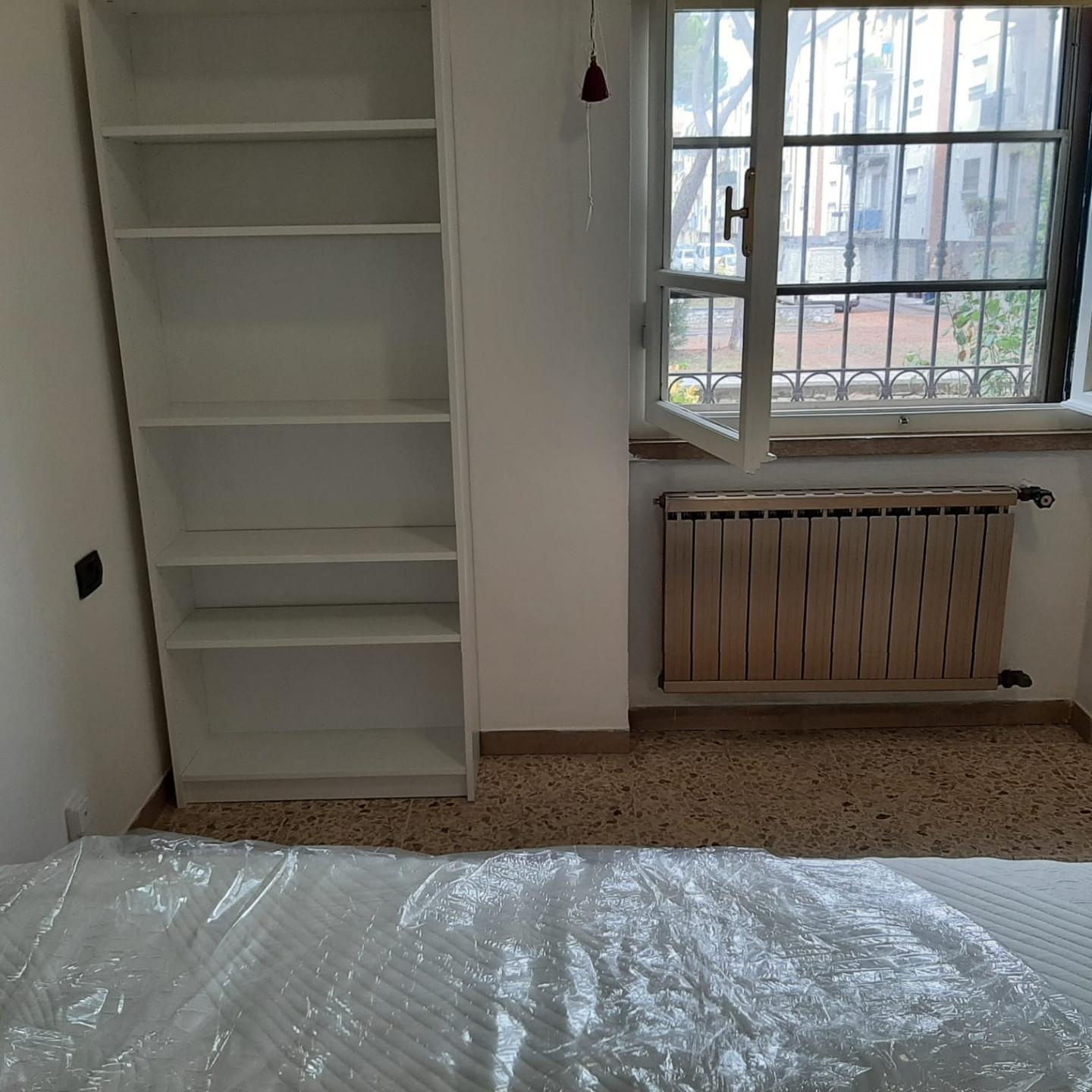 Stanza Singola con terrazzo, Pisa i passi