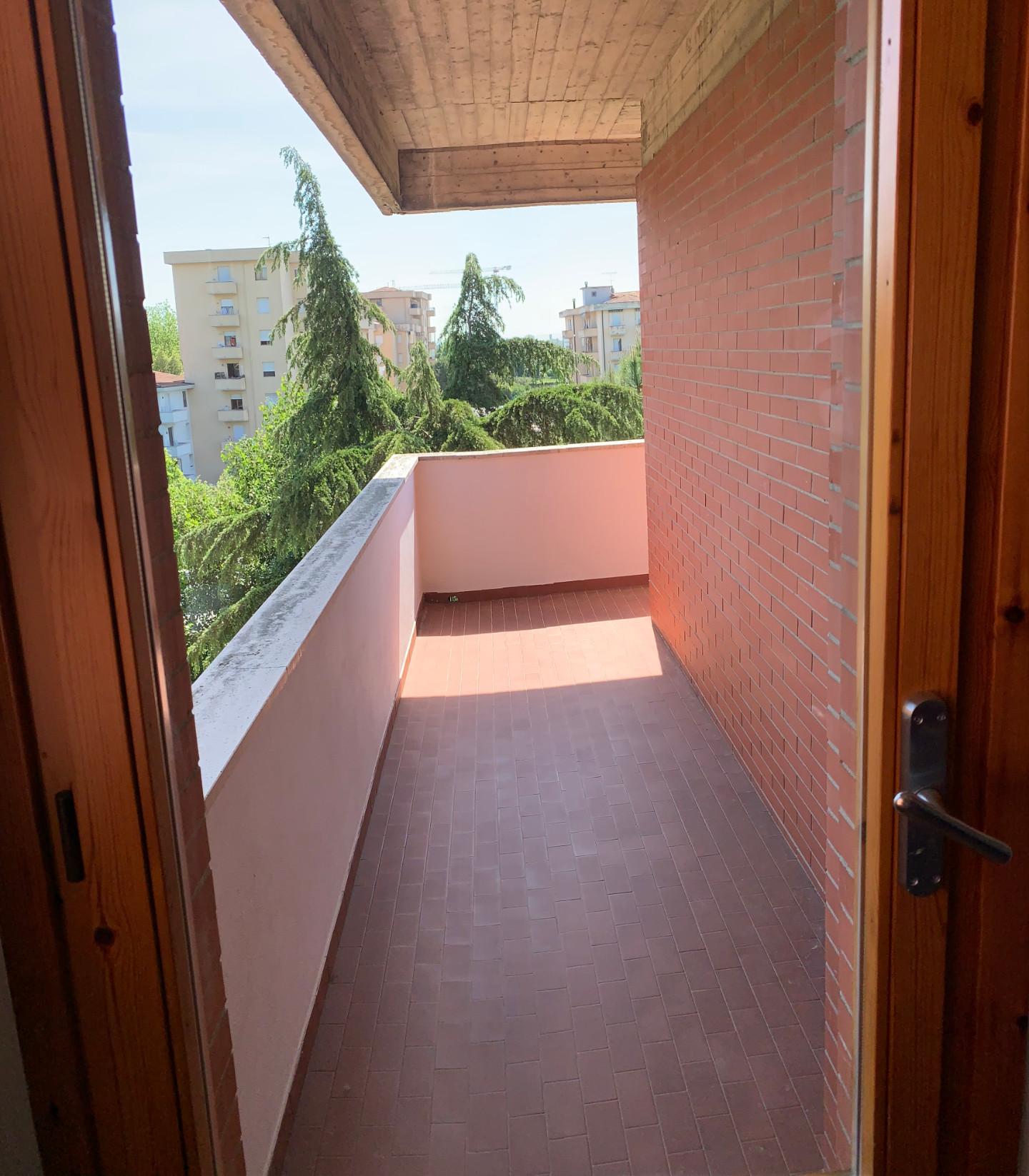 Appartamento con terrazzi, Pisa zona le piagge