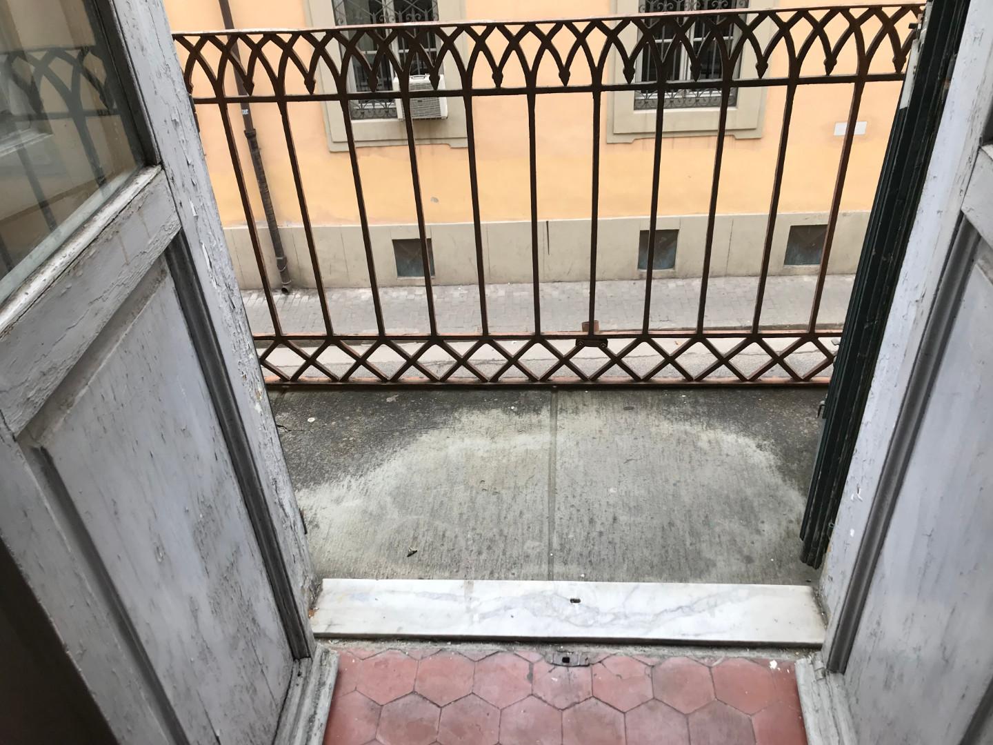 Trilocale arredato in affitto, Pisa borgo largo