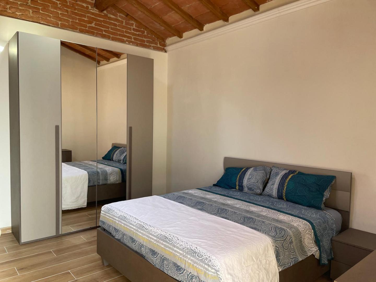 Casa indipendente arredata in affitto a Cascina