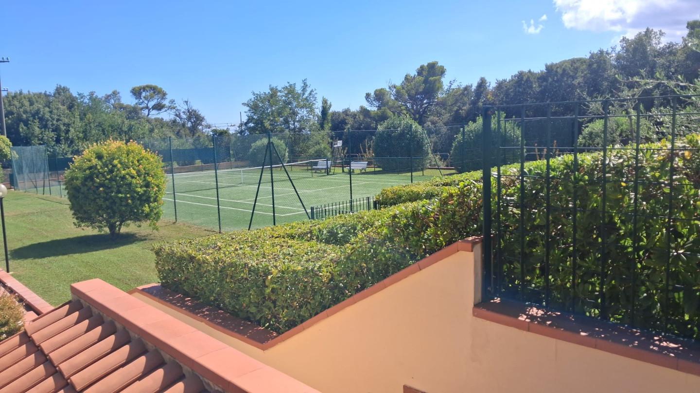 Trilocale arredato in affitto, Livorno quercianella