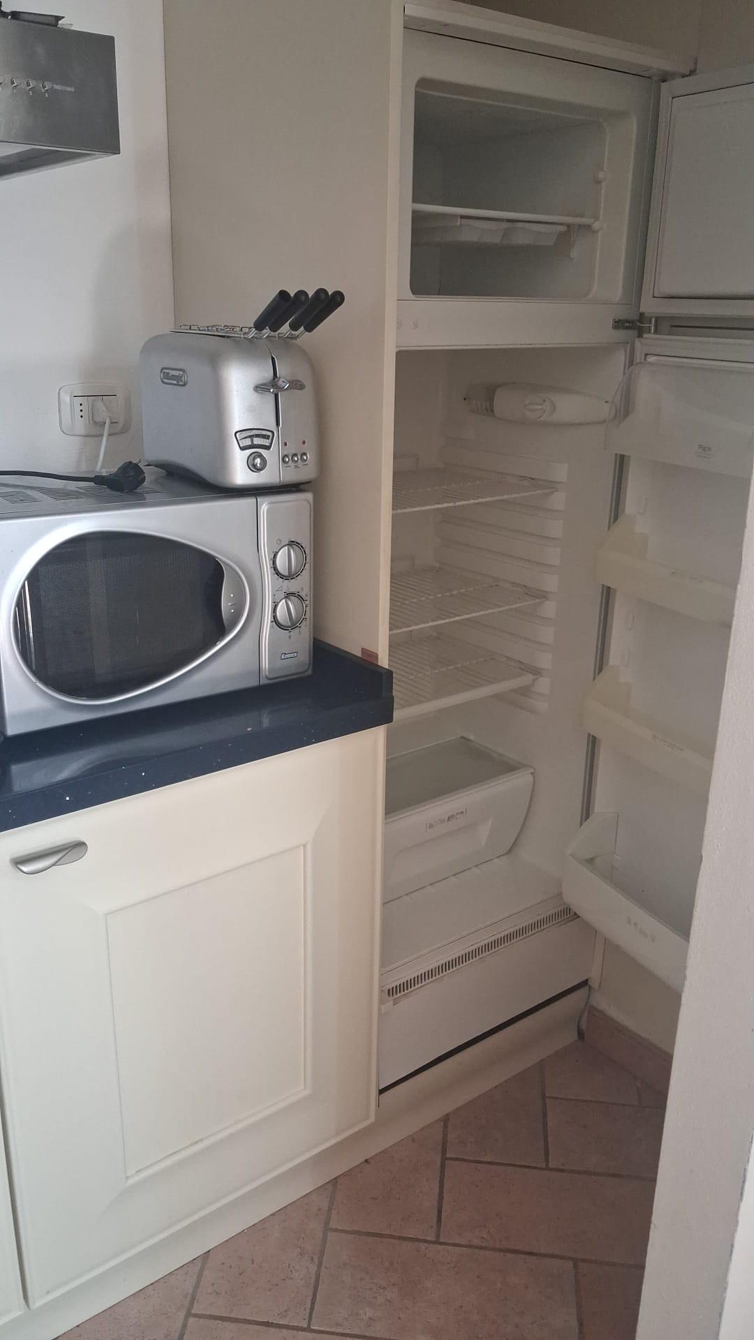 Trilocale arredato in affitto, Livorno quercianella