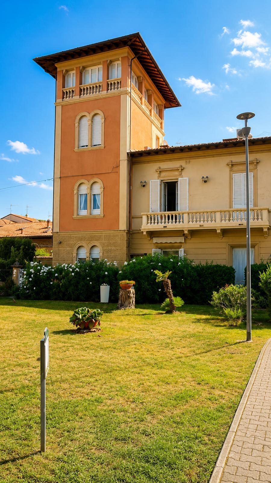 Bilocale arredato in affitto, Viareggio darsena