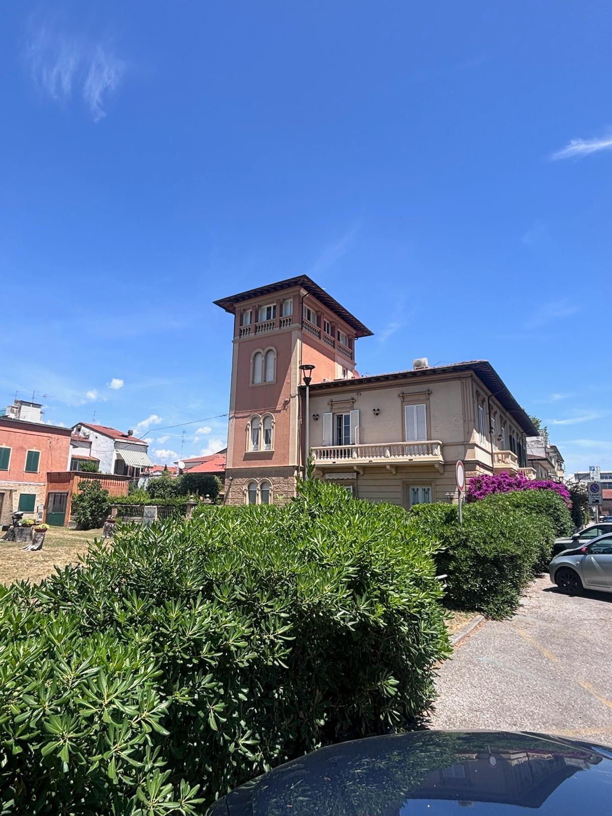 Quadrilocale arredato in affitto, Viareggio darsena