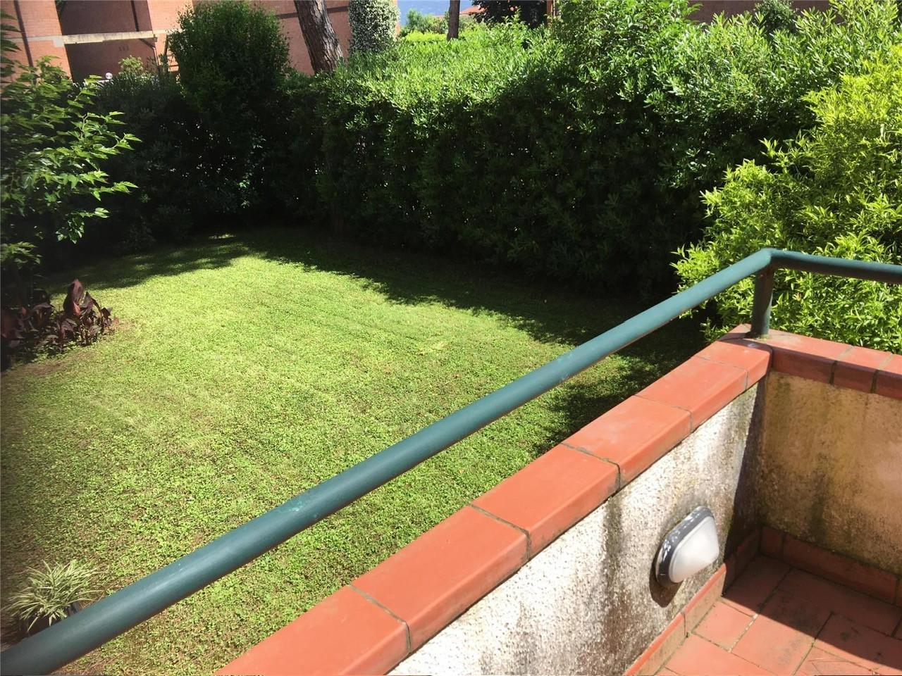 Villa arredata in affitto, Pietrasanta focette