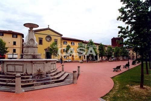 Villa con giardino a Bientina
