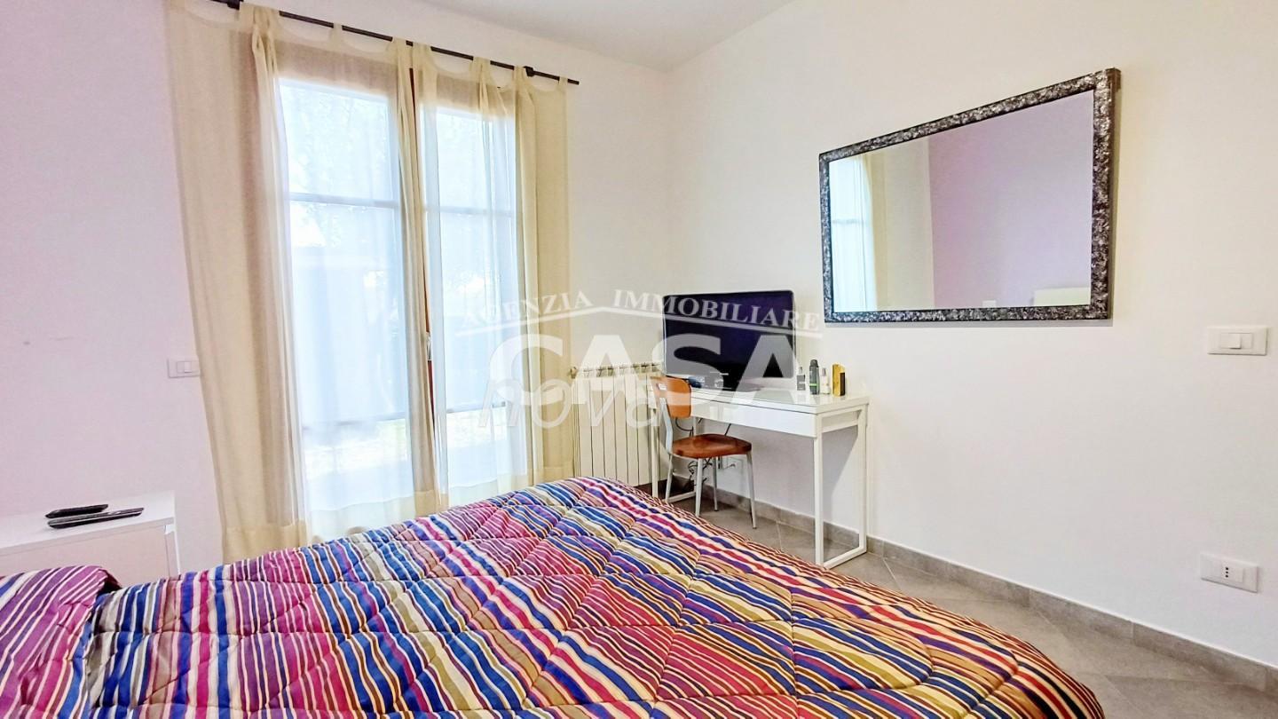 Bilocale con giardino, Buti cascine