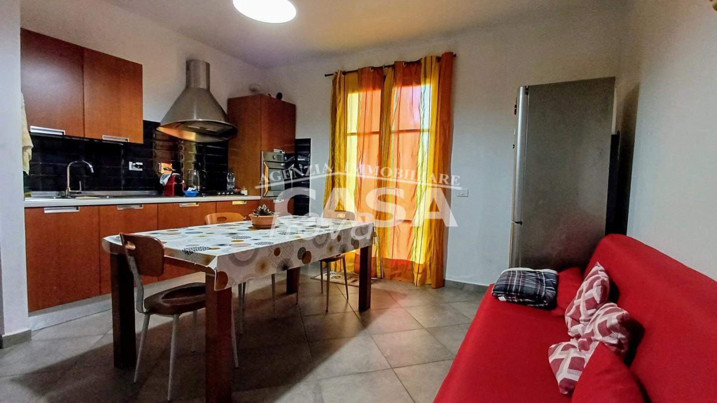 Bilocale con giardino, Buti cascine