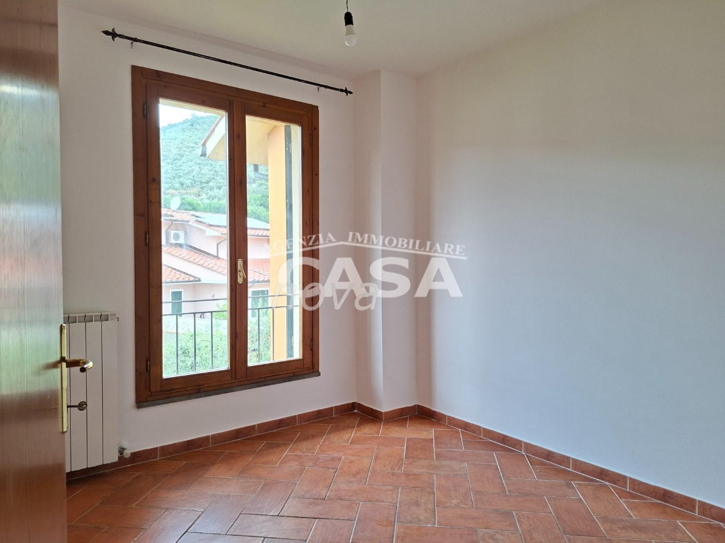 Trilocale con giardino, Buti la croce