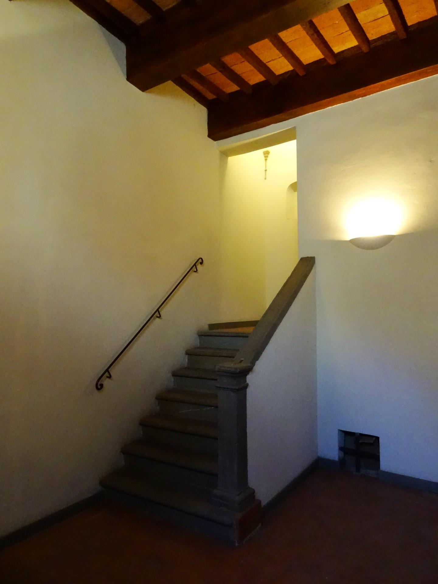 Quadrilocale con terrazzi a San Miniato