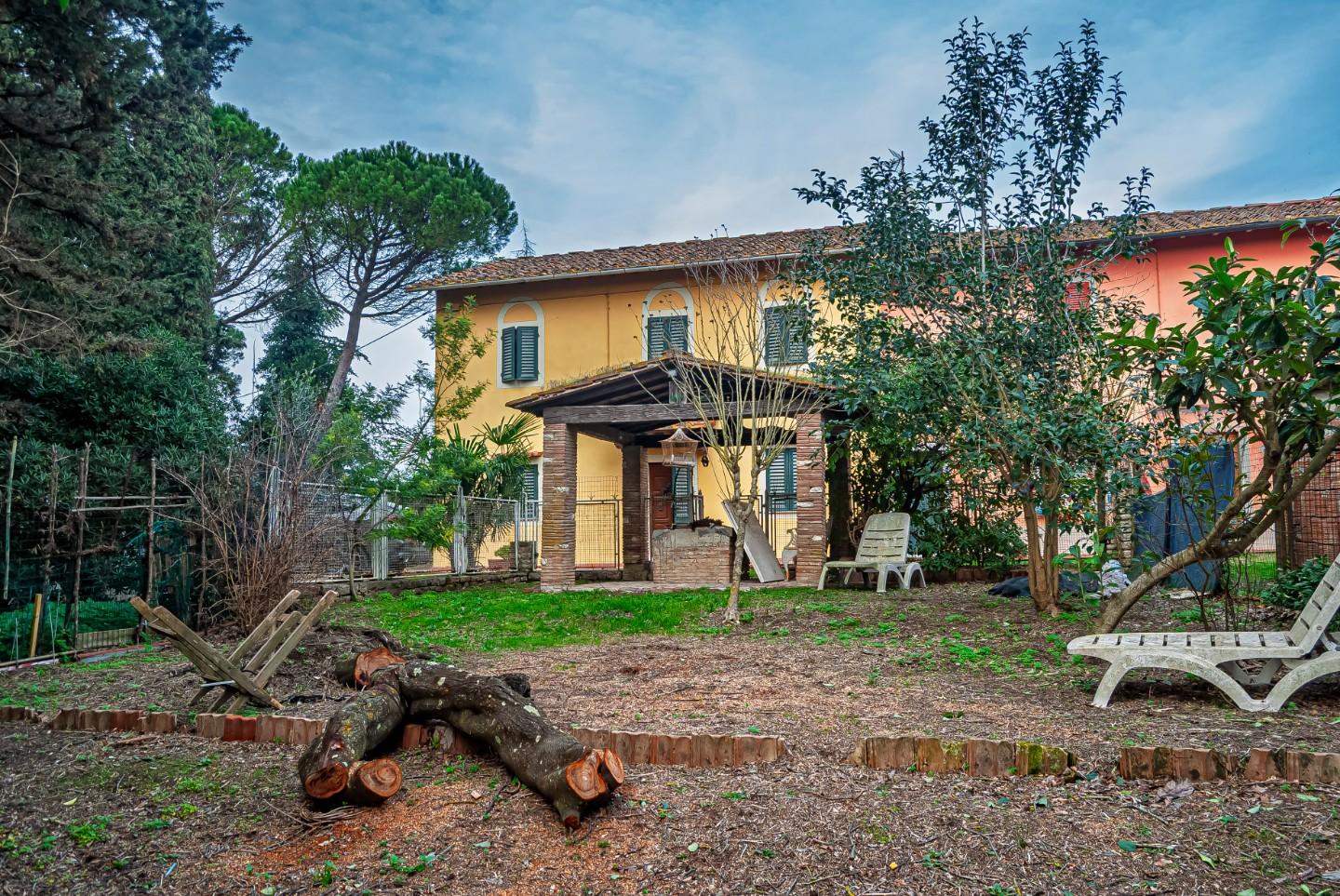 Casa indipendente con giardino a San Miniato