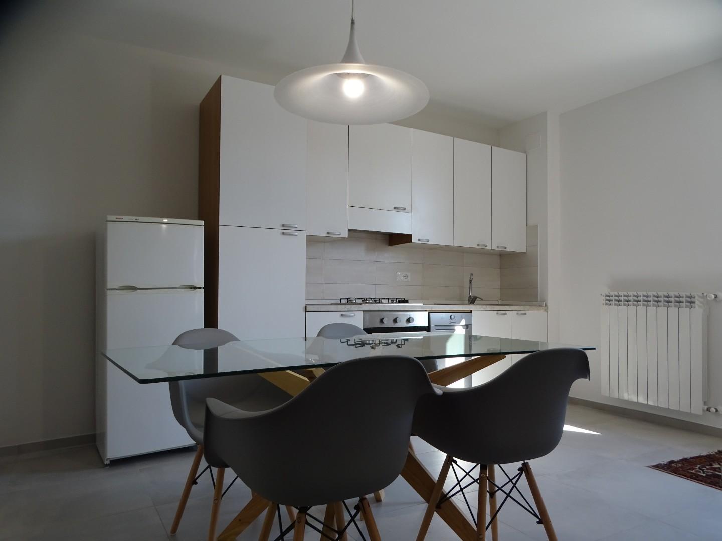 Bilocale arredato in affitto, San Miniato scala