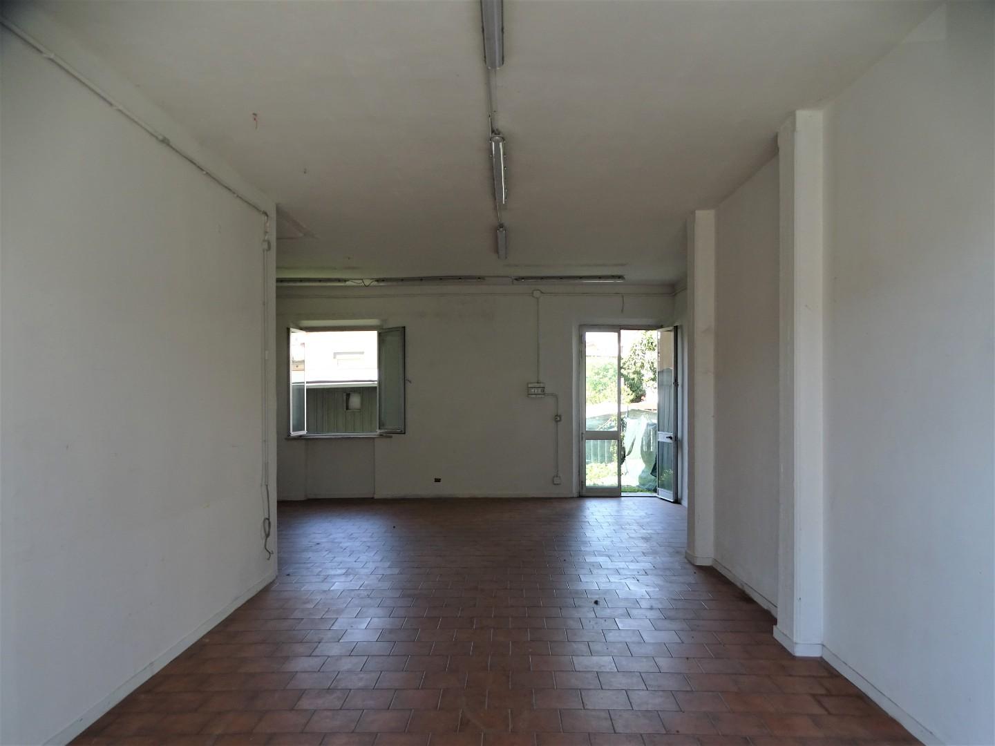 Locale commerciale in affitto, San Miniato basso