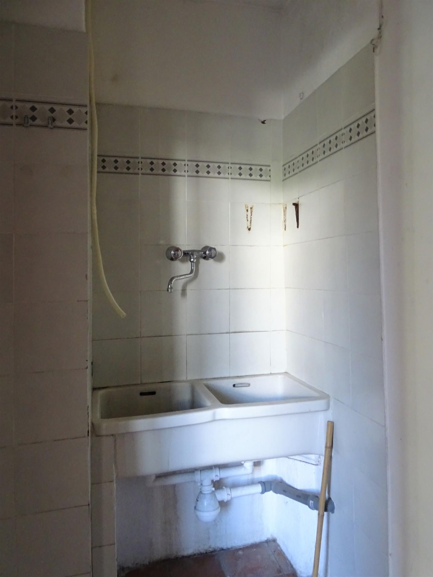 Locale commerciale in affitto, San Miniato basso