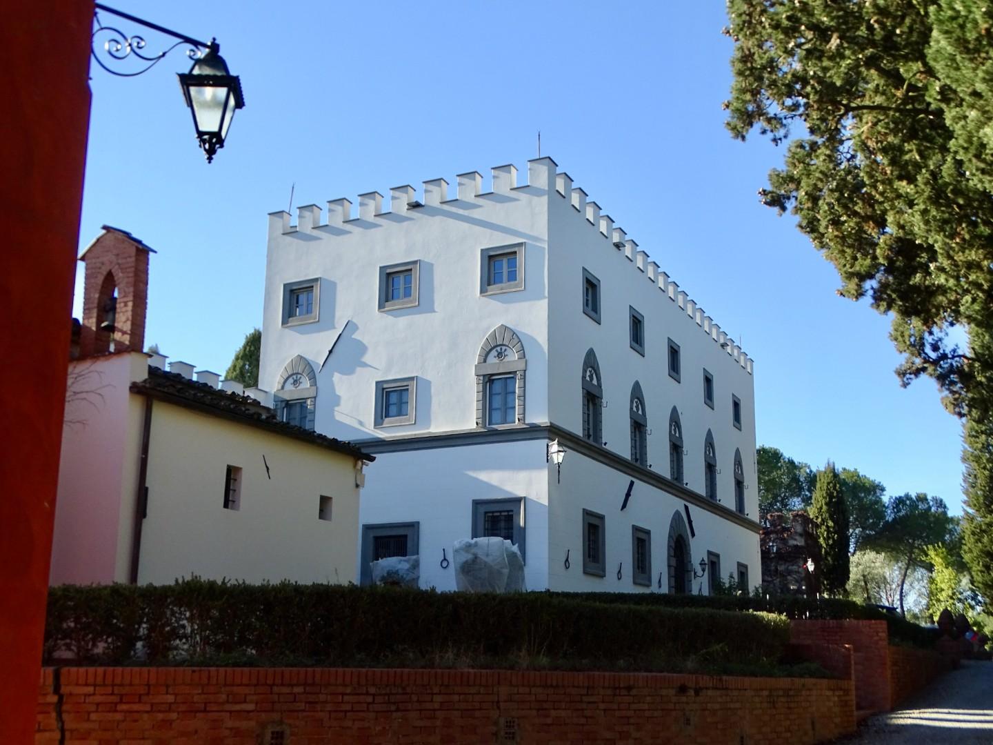 Villa con giardino a San Miniato