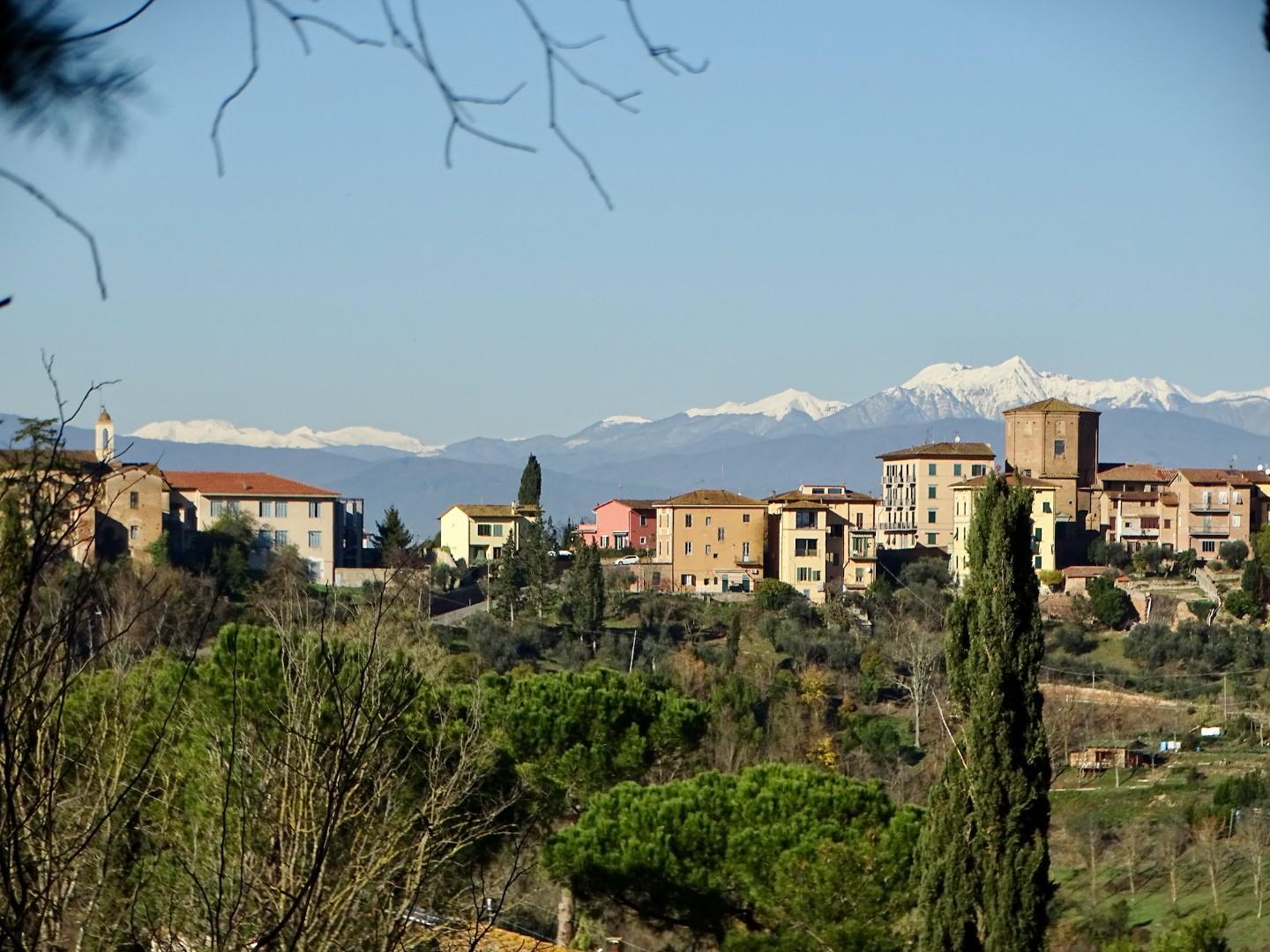 Villa con giardino a San Miniato