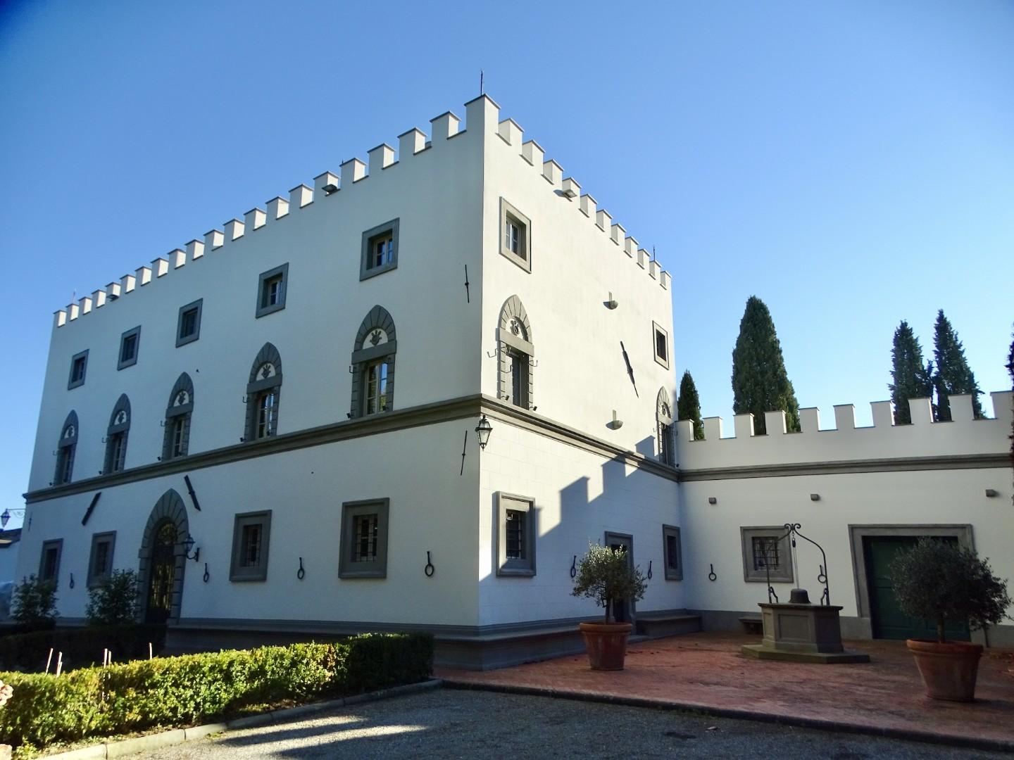 Villa con giardino a San Miniato