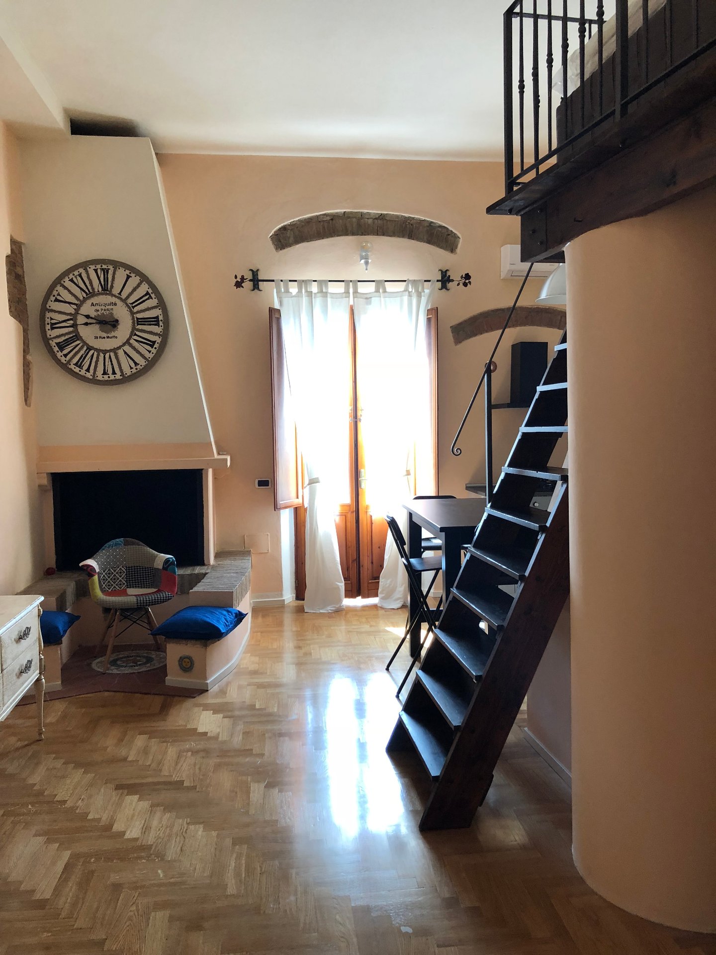 Monolocale con terrazzo a San Miniato