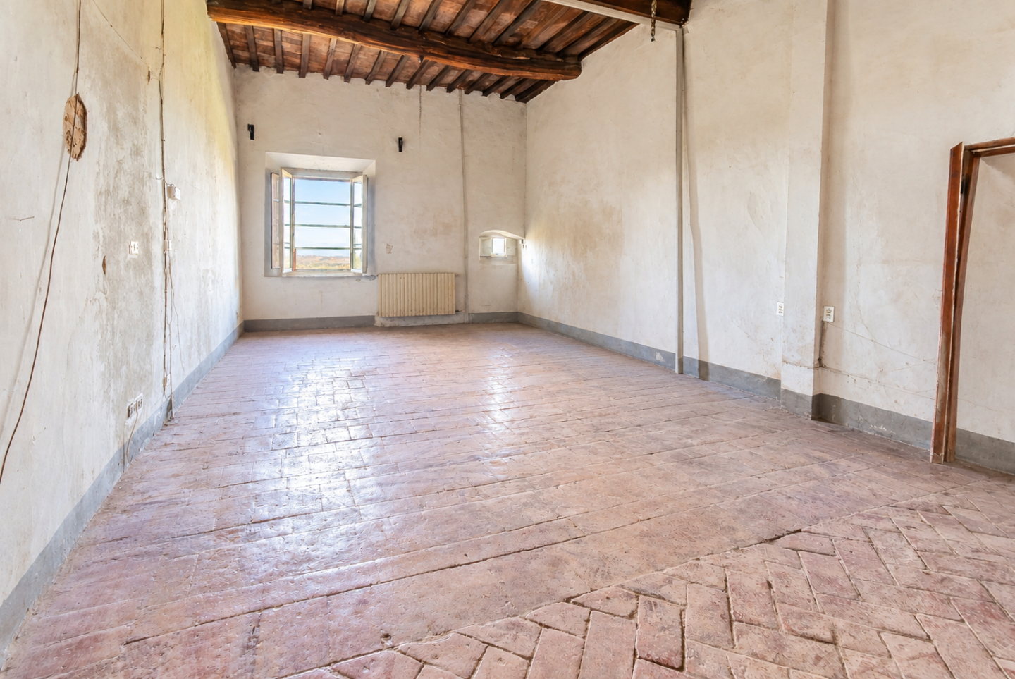 Trilocale da ristrutturare a San Miniato