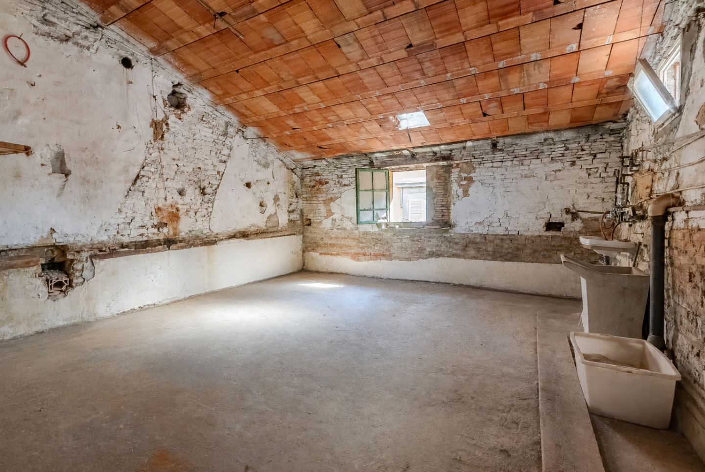 Trilocale da ristrutturare a San Miniato