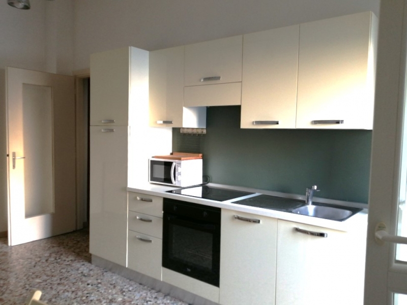 Monolocale arredato in affitto a Milano