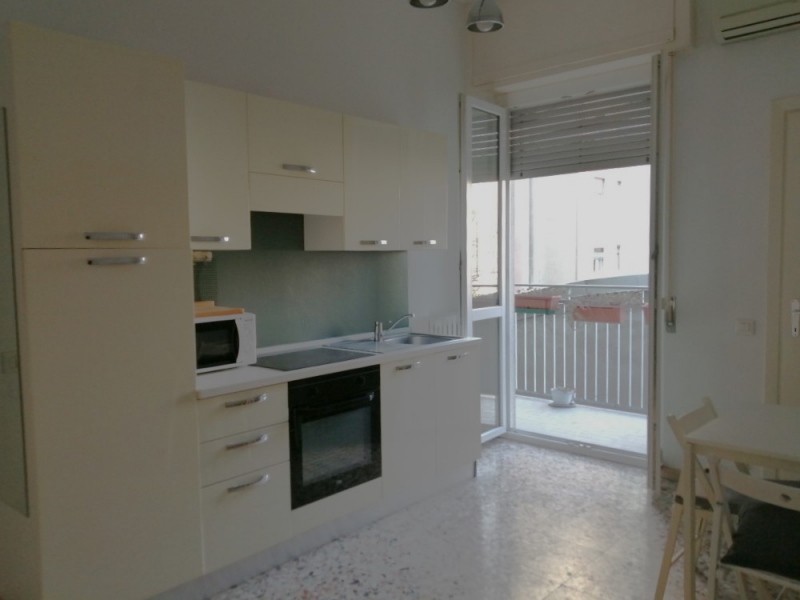 Monolocale arredato in affitto a Milano