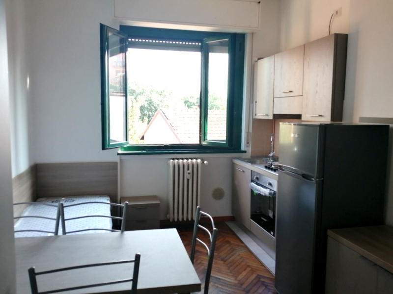 Monolocale arredato in affitto a Milano