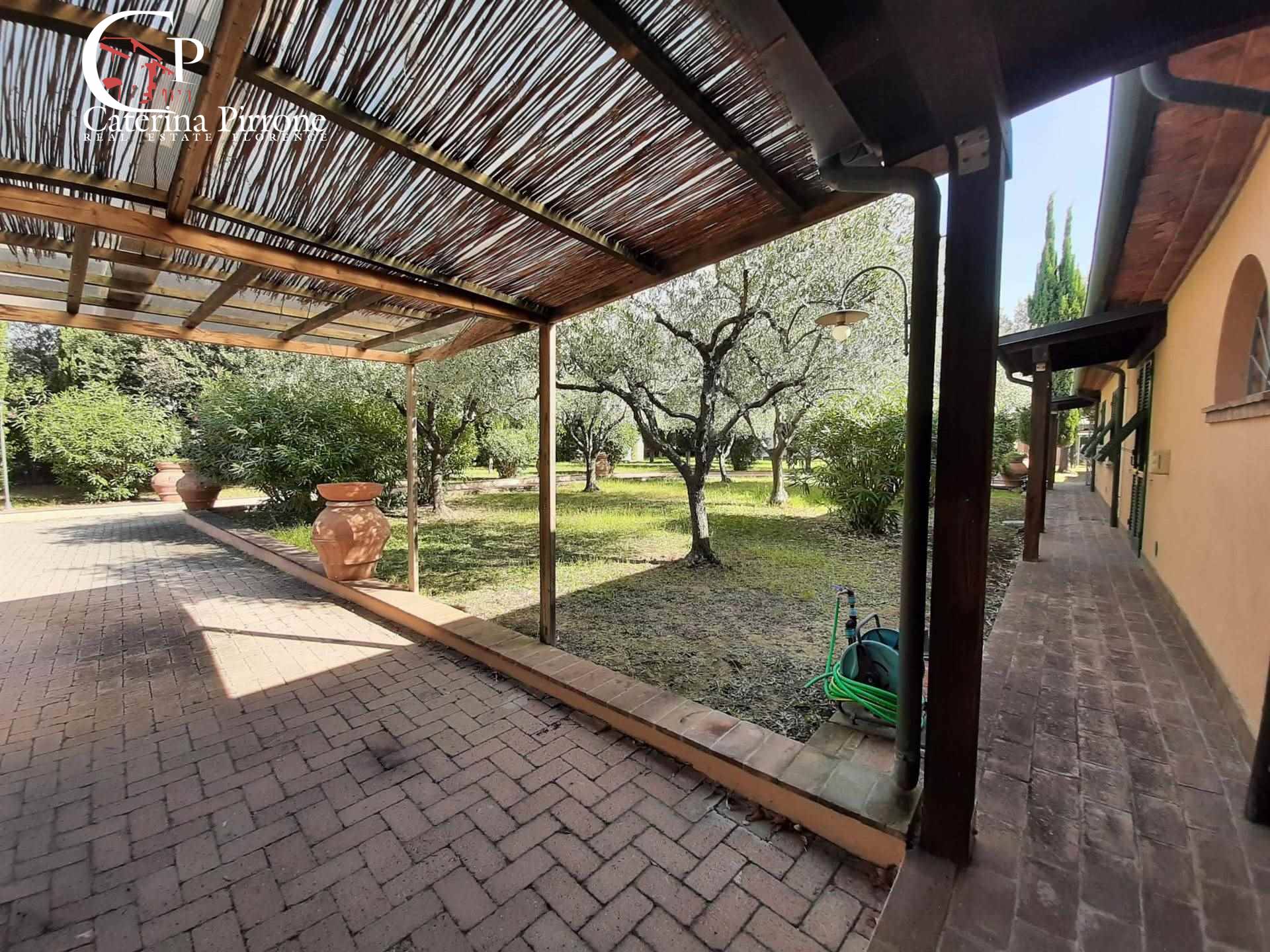 Villa in vendita a Cecina