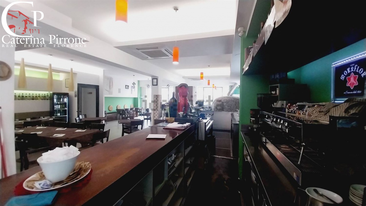 Locale commerciale in vendita a Firenze, Novoli