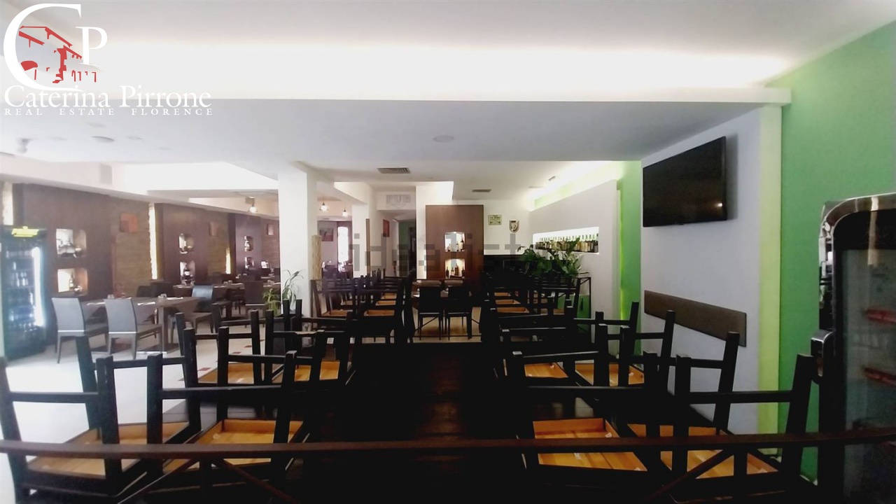 Locale commerciale in vendita a Firenze, Novoli