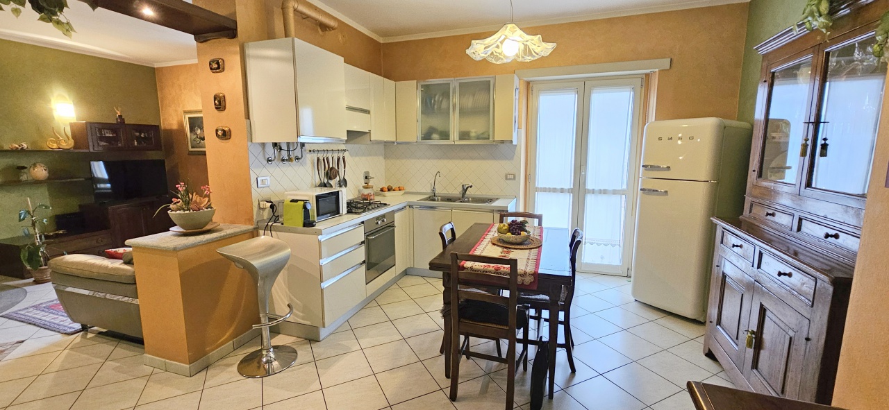 Quadrilocale ristrutturato in piazza giuseppe garibaldi n. 13, Chivasso