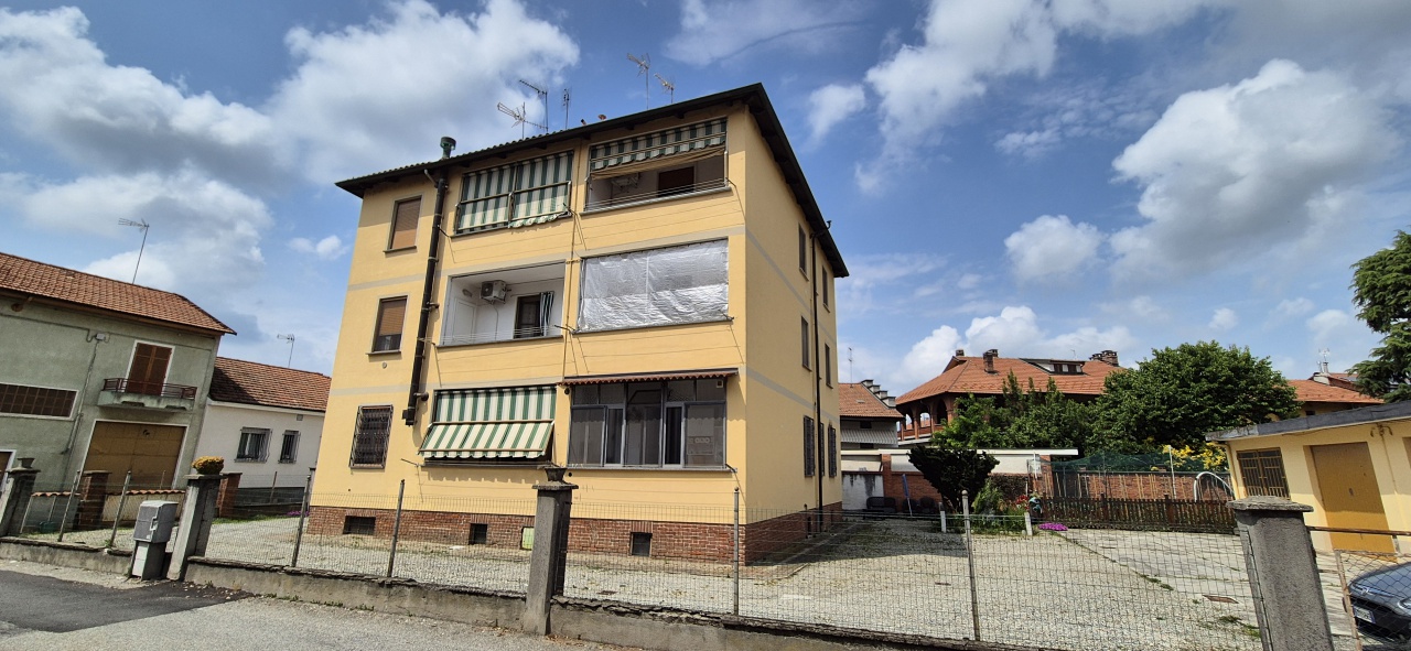 Quadrilocale con box in via vittorio veneto, Montanaro