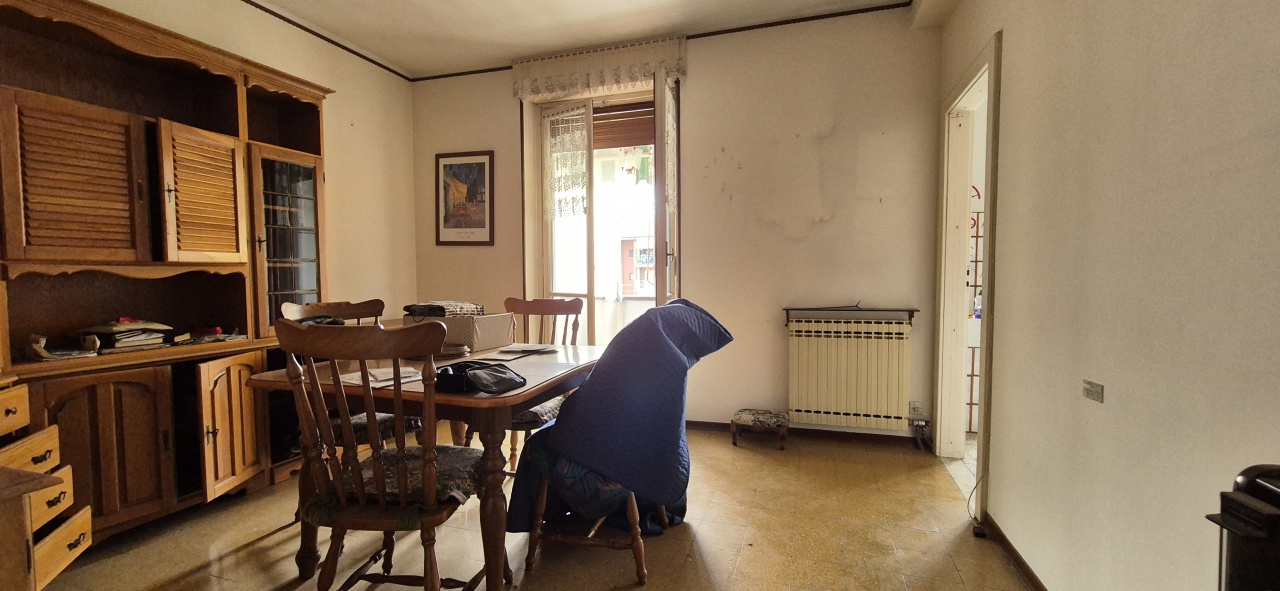 Quadrilocale con box in via vittorio veneto, Montanaro