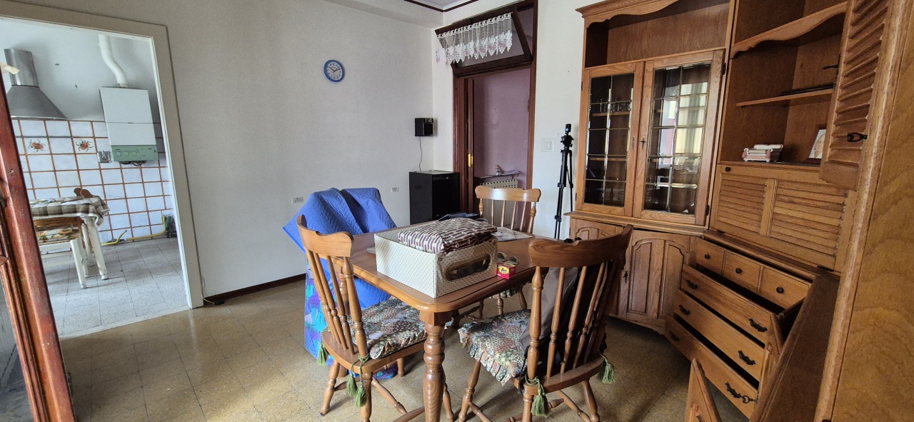 Quadrilocale con box in via vittorio veneto, Montanaro