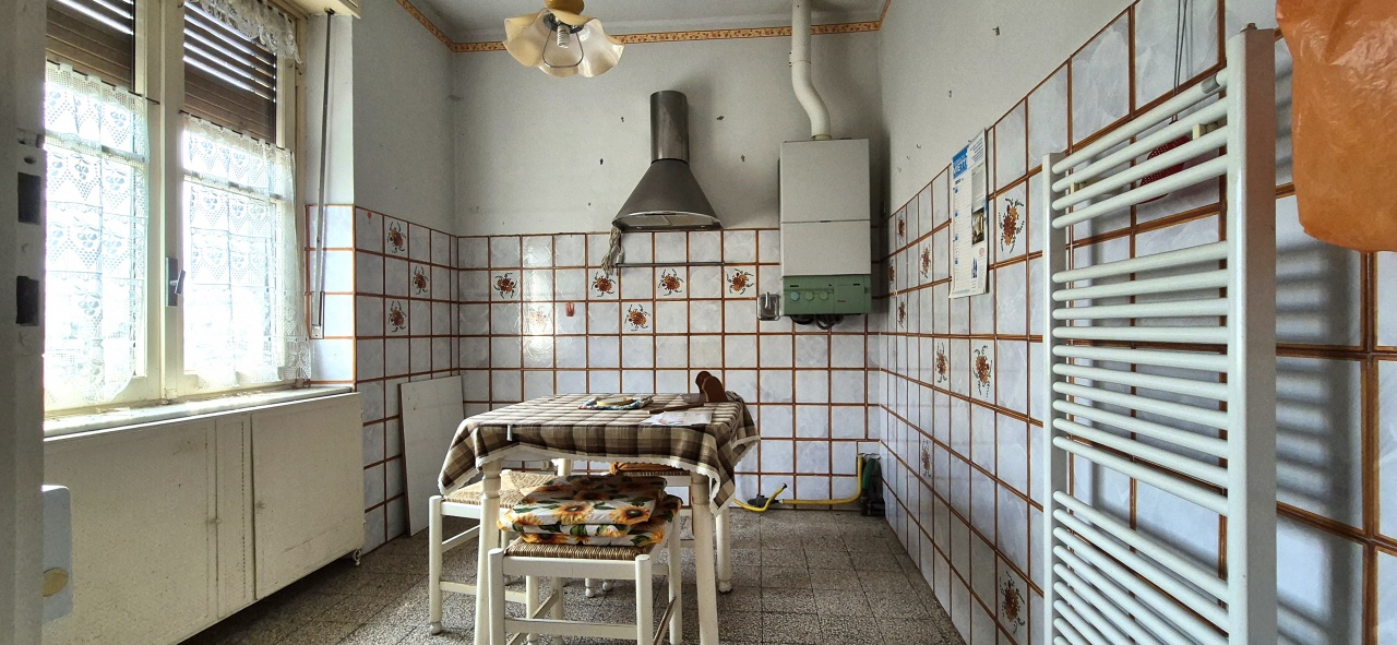 Quadrilocale con box in via vittorio veneto, Montanaro