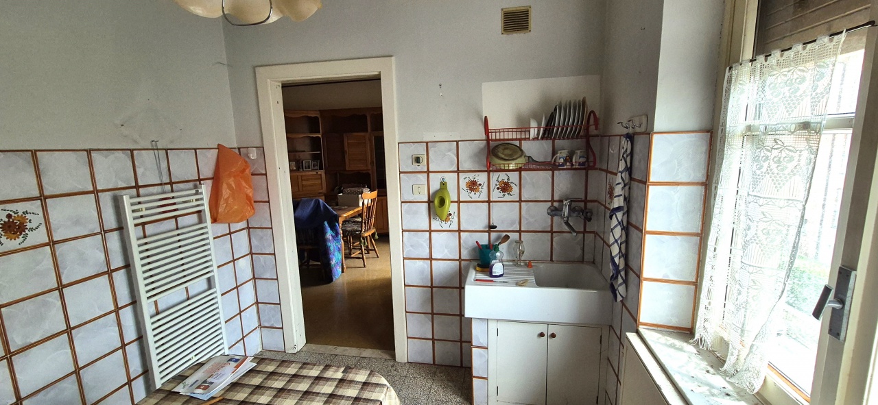 Quadrilocale con box in via vittorio veneto, Montanaro