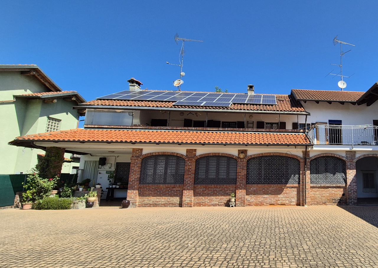 Casa indipendente con giardino in via scappino 5, Crescentino
