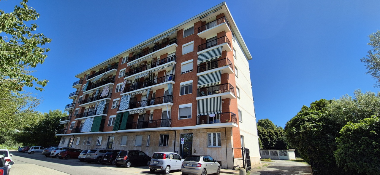Bilocale con box in via settimo, Chivasso