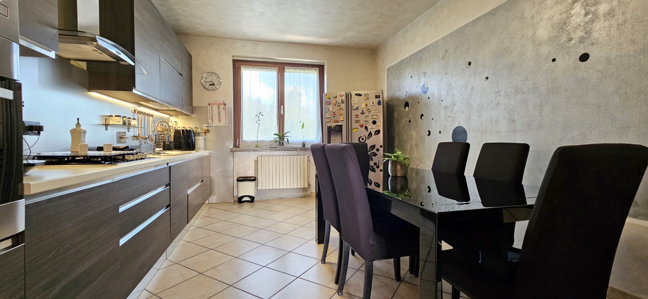 Appartamento con box in via aldo moro, Verolengo