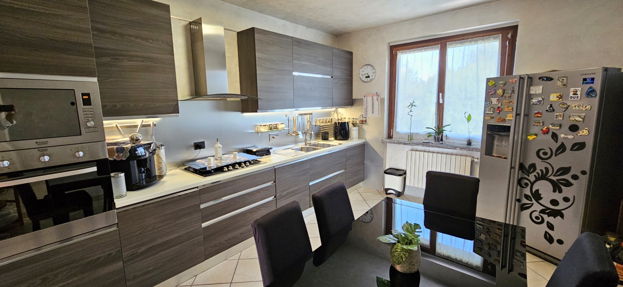 Appartamento con box in via aldo moro, Verolengo