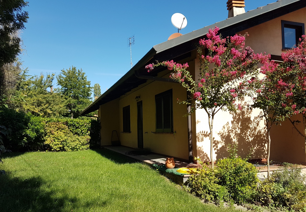 Casa indipendente arredata in affitto in strada della marca, Castagneto Po