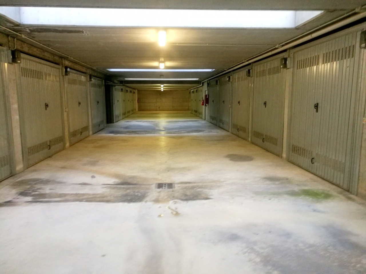 Box/Garage 16mq con box in via eugenio clara, Chivasso